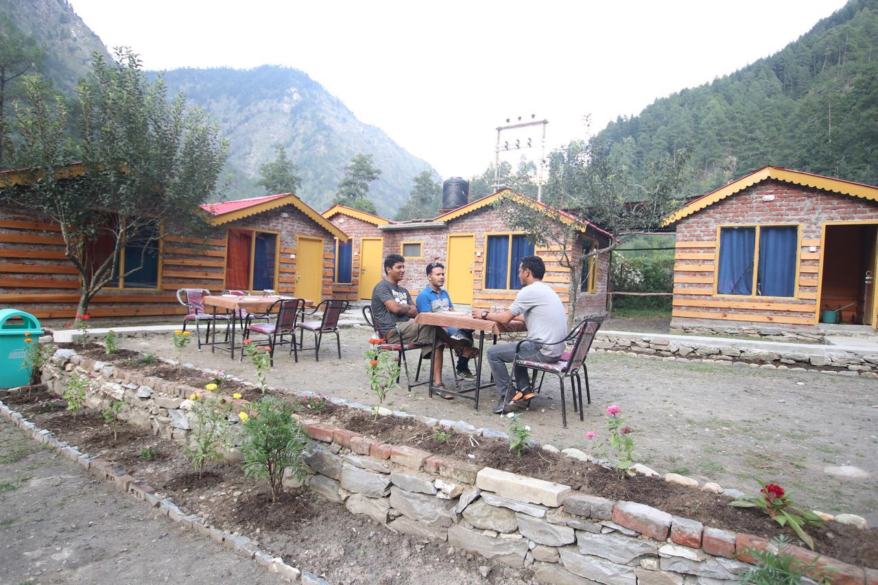 Brick And Wood Cottages Кулу Экстерьер фото